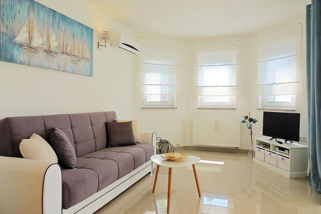 Private Accommodation Kirincic Vrh  Bagian luar foto
